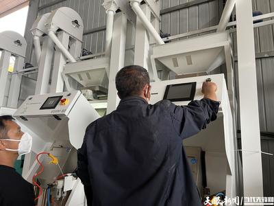 搭乘智慧快車 鄉(xiāng)村振興加“數(shù)”前行 碾米機(jī)的湘村新生